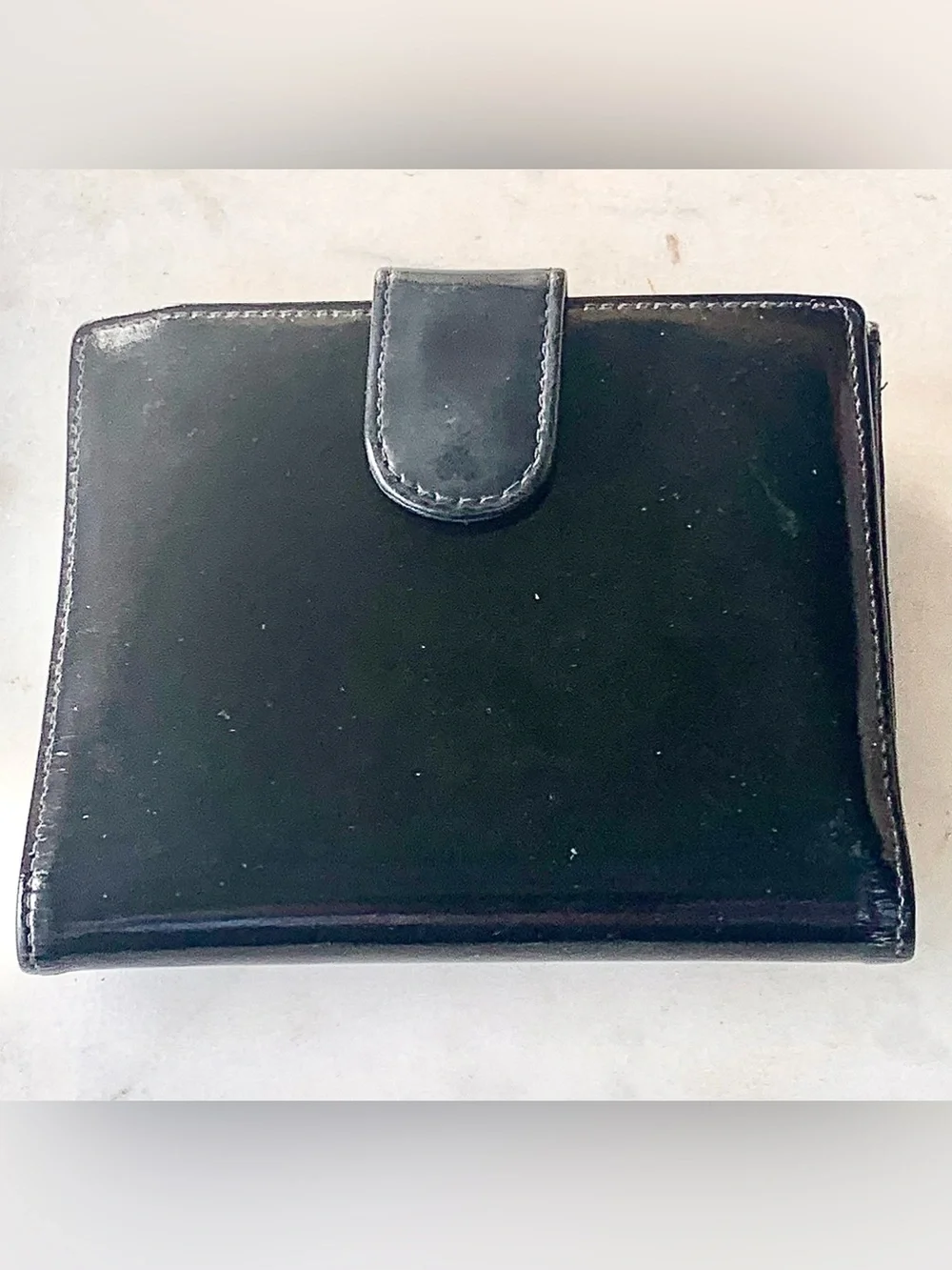 CHANEL Black Patent Leather Mini Bi-fold Wallet with CC Logo VINTAGE 1996
